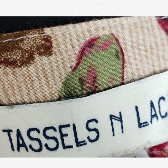 Women's Tassels & Lace Blouse Size L GUC - Picture 6 of 8